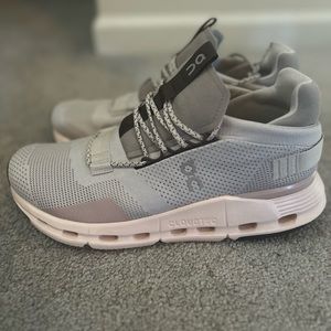 On Cloudnova Pearl/Shell